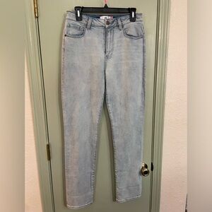 Cabi Higher Straight jeans #5883